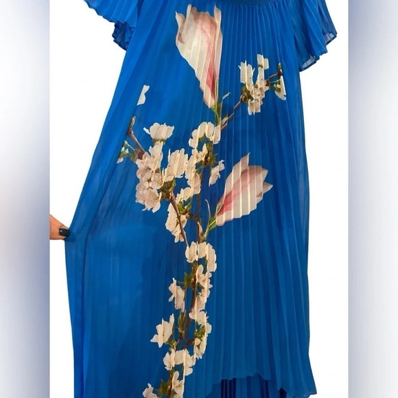 Ted Baker Women's Size 1/ US 4 Blue Floral Melma Harmony Accordion Pleat Dress - Picture 2 of 9